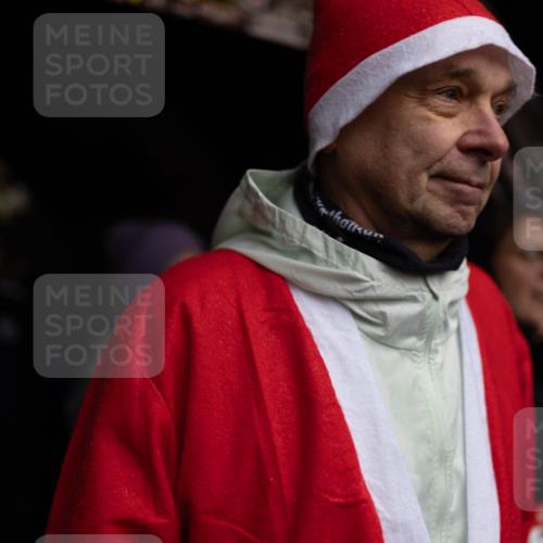 07.12.2025 - St. Pauli X-Mass-Run No. 15 Michael Strokosch http://msf.ph/oto/9361989 07.12.2025 10:33:49 Laufen  meine-sportfotos.de