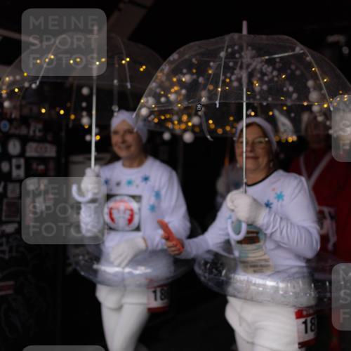 07.12.2025 - St. Pauli X-Mass-Run No. 15 Michael Strokosch http://msf.ph/oto/9362071 07.12.2025 10:34:38 Laufen 101, 18, 18 meine-sportfotos.de