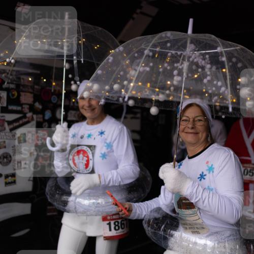 07.12.2025 - St. Pauli X-Mass-Run No. 15 Michael Strokosch http://msf.ph/oto/9362079 07.12.2025 10:34:39 Laufen 60, 1867, 053 meine-sportfotos.de