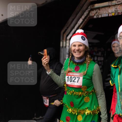 07.12.2025 - St. Pauli X-Mass-Run No. 15 Michael Strokosch http://msf.ph/oto/9362087 07.12.2025 10:34:43 Laufen 3, 15, 1027 meine-sportfotos.de