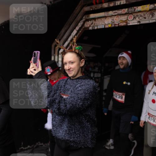 07.12.2025 - St. Pauli X-Mass-Run No. 15 Michael Strokosch http://msf.ph/oto/9362098 07.12.2025 10:34:45 Laufen 87, 25, 528, 14, 4239, 4193 meine-sportfotos.de