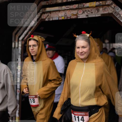 07.12.2025 - St. Pauli X-Mass-Run No. 15 Michael Strokosch http://msf.ph/oto/9362102 07.12.2025 10:34:47 Laufen 477, 18, 15, 114, 4682 meine-sportfotos.de