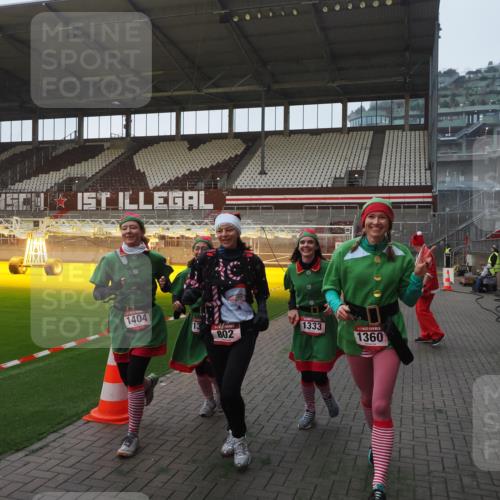 07.12.2025 - St. Pauli X-Mass-Run No. 15 Fabian Wolf http://msf.ph/oto/9362105 07.12.2025 10:00:09 Ziel 802, 1333, 1354, 1360, 1404, 2140, 2141, 4129 meine-sportfotos.de