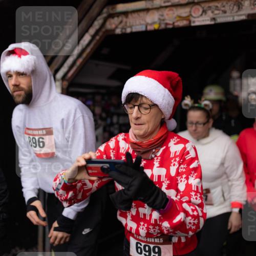 07.12.2025 - St. Pauli X-Mass-Run No. 15 Michael Strokosch http://msf.ph/oto/9362115 07.12.2025 10:34:53 Laufen 0, 896, 15, 699, 3761 meine-sportfotos.de