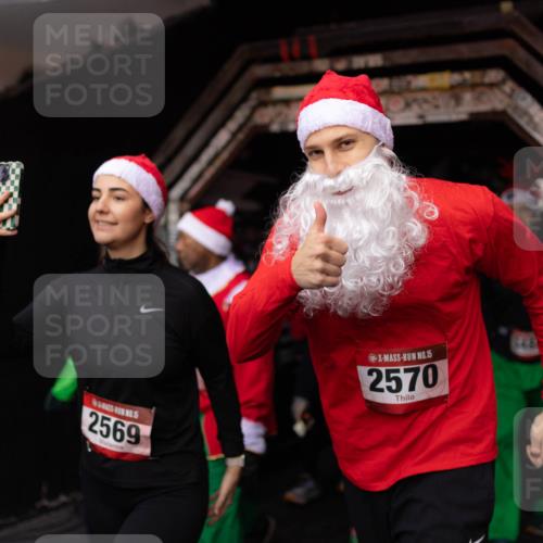 07.12.2025 - St. Pauli X-Mass-Run No. 15 Michael Strokosch http://msf.ph/oto/9362134 07.12.2025 10:35:06 Laufen 2569, 15, 2570, 248 meine-sportfotos.de