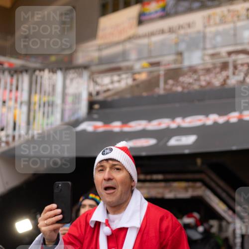 07.12.2025 - St. Pauli X-Mass-Run No. 15 Michael Strokosch http://msf.ph/oto/9362165 07.12.2025 10:35:31 Laufen 15, 2454 meine-sportfotos.de