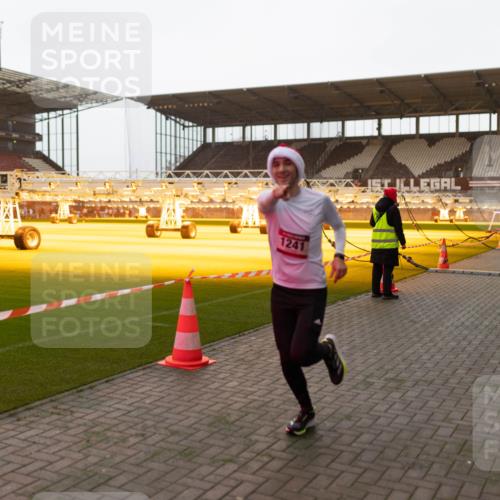 07.12.2025 - St. Pauli X-Mass-Run No. 15 Michael Strokosch http://msf.ph/oto/9362210 07.12.2025 10:53:05 Laufen 1241, 1 meine-sportfotos.de