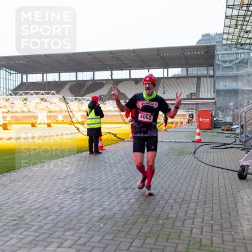 07.12.2025 - St. Pauli X-Mass-Run No. 15 Michael Strokosch http://msf.ph/oto/9362251 07.12.2025 10:54:07 Laufen 4062 meine-sportfotos.de