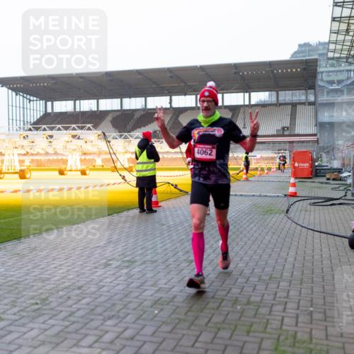 07.12.2025 - St. Pauli X-Mass-Run No. 15 Michael Strokosch http://msf.ph/oto/9362255 07.12.2025 10:54:08 Laufen 4062 meine-sportfotos.de