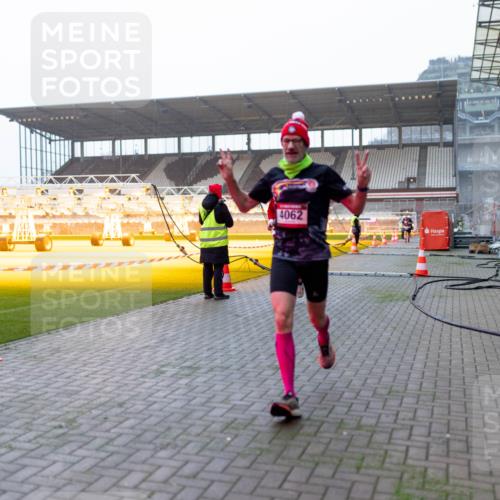 07.12.2025 - St. Pauli X-Mass-Run No. 15 Michael Strokosch http://msf.ph/oto/9362256 07.12.2025 10:54:08 Laufen 4062 meine-sportfotos.de
