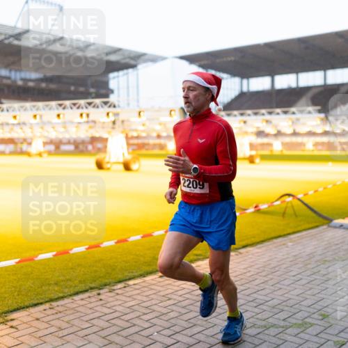 07.12.2025 - St. Pauli X-Mass-Run No. 15 Michael Strokosch http://msf.ph/oto/9362303 07.12.2025 10:54:40 Laufen 2209 meine-sportfotos.de