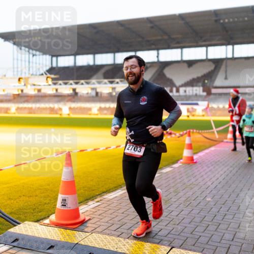 07.12.2025 - St. Pauli X-Mass-Run No. 15 Michael Strokosch http://msf.ph/oto/9362312 07.12.2025 10:54:56 Laufen 2703, 1722 meine-sportfotos.de