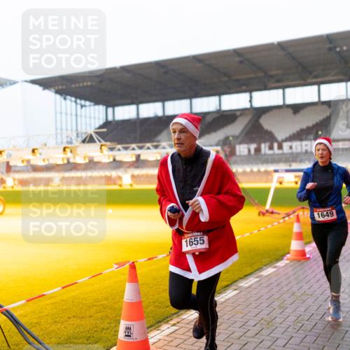 07.12.2025 - St. Pauli X-Mass-Run No. 15 Michael Strokosch http://msf.ph/oto/9362317 07.12.2025 10:54:58 Laufen 040, 66, 93, 02, 22, 15, 1655, 1649 meine-sportfotos.de