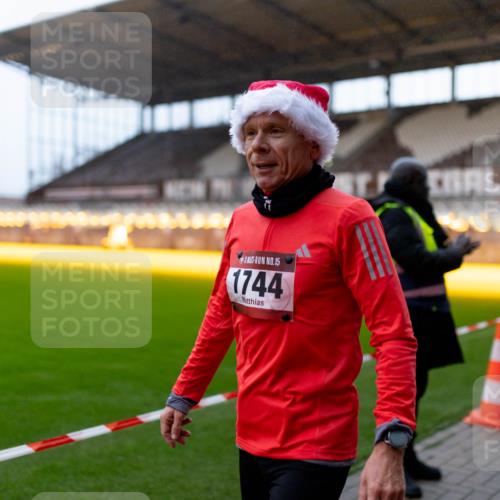 07.12.2025 - St. Pauli X-Mass-Run No. 15 Michael Strokosch http://msf.ph/oto/9362332 07.12.2025 10:55:46 Laufen 15, 1744 meine-sportfotos.de