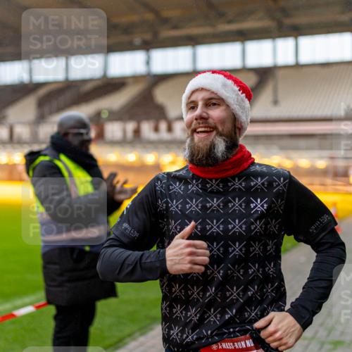 07.12.2025 - St. Pauli X-Mass-Run No. 15 Michael Strokosch http://msf.ph/oto/9362342 07.12.2025 10:56:12 Laufen  meine-sportfotos.de