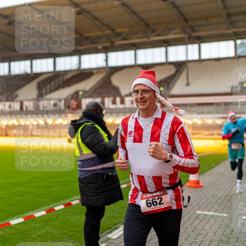 07.12.2025 - St. Pauli X-Mass-Run No. 15 Michael Strokosch http://msf.ph/oto/9362363 07.12.2025 10:56:44 Laufen 15, 662 meine-sportfotos.de