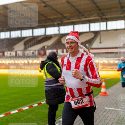 07.12.2025 - St. Pauli X-Mass-Run No. 15 Michael Strokosch http://msf.ph/oto/9362365 07.12.2025 10:56:44 Laufen 15, 15, 662 meine-sportfotos.de