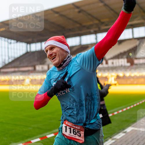 07.12.2025 - St. Pauli X-Mass-Run No. 15 Michael Strokosch http://msf.ph/oto/9362384 07.12.2025 10:56:46 Laufen 15, 1165 meine-sportfotos.de