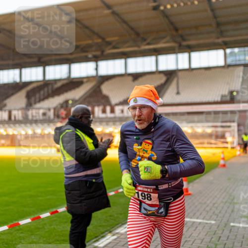 07.12.2025 - St. Pauli X-Mass-Run No. 15 Michael Strokosch http://msf.ph/oto/9362388 07.12.2025 10:56:47 Laufen 15, 15, 198 meine-sportfotos.de
