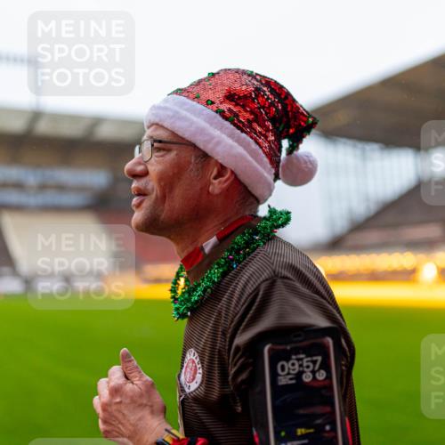07.12.2025 - St. Pauli X-Mass-Run No. 15 Michael Strokosch http://msf.ph/oto/9362421 07.12.2025 10:57:01 Laufen 29, 60 meine-sportfotos.de