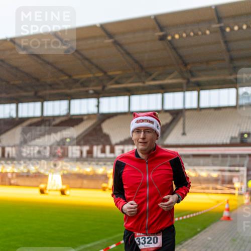 07.12.2025 - St. Pauli X-Mass-Run No. 15 Michael Strokosch http://msf.ph/oto/9362427 07.12.2025 10:57:11 Laufen 1, 49, 3320 meine-sportfotos.de