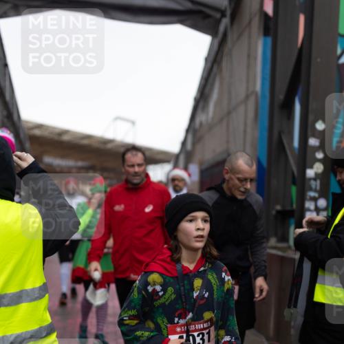 07.12.2025 - St. Pauli X-Mass-Run No. 15 Michael Strokosch http://msf.ph/oto/9362471 07.12.2025 10:59:12 Laufen 031, 5 meine-sportfotos.de