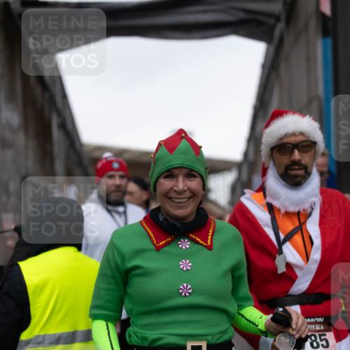 07.12.2025 - St. Pauli X-Mass-Run No. 15 Michael Strokosch http://msf.ph/oto/9362492 07.12.2025 10:59:21 Laufen 15, 1782, 85 meine-sportfotos.de