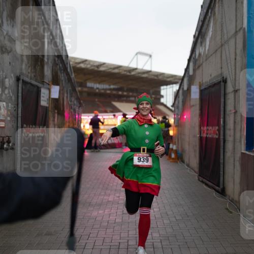 07.12.2025 - St. Pauli X-Mass-Run No. 15 Michael Strokosch http://msf.ph/oto/9362525 07.12.2025 10:59:43 Laufen 939 meine-sportfotos.de