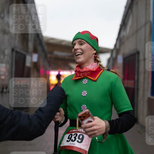 07.12.2025 - St. Pauli X-Mass-Run No. 15 Michael Strokosch http://msf.ph/oto/9362541 07.12.2025 10:59:44 Laufen 939 meine-sportfotos.de