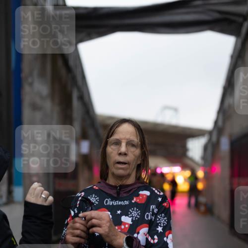 07.12.2025 - St. Pauli X-Mass-Run No. 15 Michael Strokosch http://msf.ph/oto/9362566 07.12.2025 10:59:49 Laufen 15, 1120 meine-sportfotos.de
