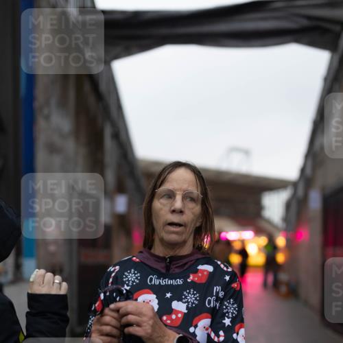 07.12.2025 - St. Pauli X-Mass-Run No. 15 Michael Strokosch http://msf.ph/oto/9362568 07.12.2025 10:59:49 Laufen 15, 1120 meine-sportfotos.de