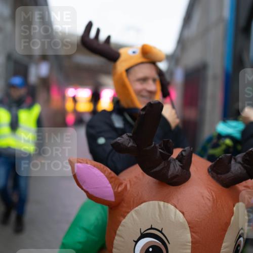 07.12.2025 - St. Pauli X-Mass-Run No. 15 Michael Strokosch http://msf.ph/oto/9362615 07.12.2025 11:00:00 Laufen  meine-sportfotos.de