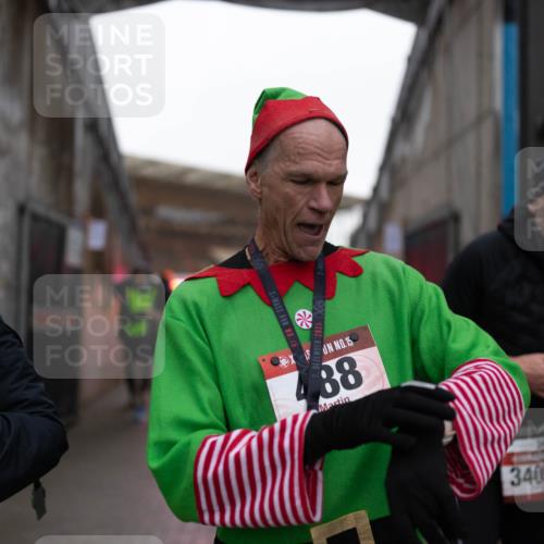 07.12.2025 - St. Pauli X-Mass-Run No. 15 Michael Strokosch http://msf.ph/oto/9362626 07.12.2025 11:00:09 Laufen 15, 2025, 15, 88, 3405 meine-sportfotos.de