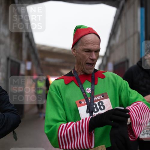 07.12.2025 - St. Pauli X-Mass-Run No. 15 Michael Strokosch http://msf.ph/oto/9362627 07.12.2025 11:00:09 Laufen 15, 2025, 15, 488, 3405 meine-sportfotos.de