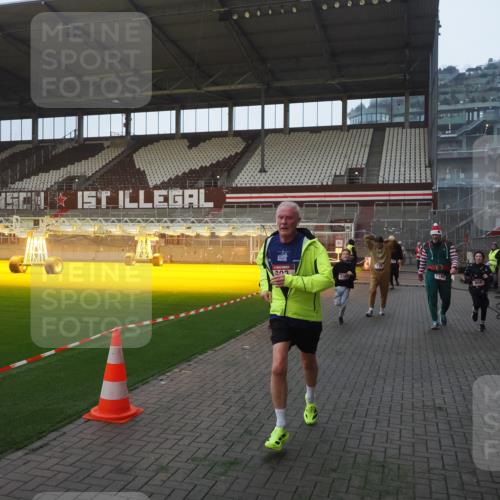 07.12.2025 - St. Pauli X-Mass-Run No. 15 Fabian Wolf http://msf.ph/oto/9362635 07.12.2025 10:01:30 Ziel 118, 393, 780, 783, 804, 1124, 1294, 1760, 3187, 3878 meine-sportfotos.de