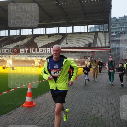 07.12.2025 - St. Pauli X-Mass-Run No. 15 Fabian Wolf http://msf.ph/oto/9362642 07.12.2025 10:01:30 Ziel 118, 393, 780, 783, 804, 1124, 1294, 1760, 3187, 3878 meine-sportfotos.de
