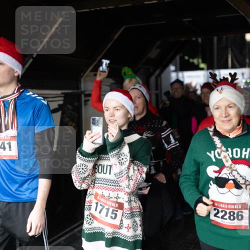 07.12.2025 - St. Pauli X-Mass-Run No. 15 Michael Strokosch http://msf.ph/oto/9362710 07.12.2025 11:13:13 Laufen 1041, 4, 8, 2577, 15, 1715, 15, 2286 meine-sportfotos.de