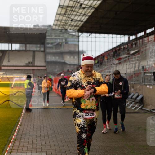 07.12.2025 - St. Pauli X-Mass-Run No. 15 Michael Strokosch http://msf.ph/oto/9362834 07.12.2025 11:19:33 Laufen 3229, 3606, 403874 meine-sportfotos.de
