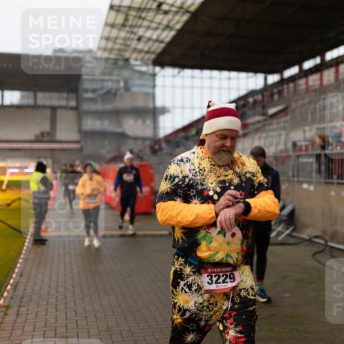 07.12.2025 - St. Pauli X-Mass-Run No. 15 Michael Strokosch http://msf.ph/oto/9362840 07.12.2025 11:19:34 Laufen 5, 3229 meine-sportfotos.de