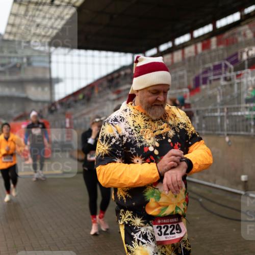 07.12.2025 - St. Pauli X-Mass-Run No. 15 Michael Strokosch http://msf.ph/oto/9362851 07.12.2025 11:19:35 Laufen 5, 3229 meine-sportfotos.de