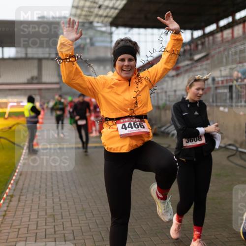 07.12.2025 - St. Pauli X-Mass-Run No. 15 Michael Strokosch http://msf.ph/oto/9362862 07.12.2025 11:19:36 Laufen 15, 4466, 3608, 3606 meine-sportfotos.de