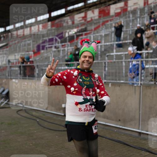 07.12.2025 - St. Pauli X-Mass-Run No. 15 Michael Strokosch http://msf.ph/oto/9362878 07.12.2025 11:19:54 Laufen 45 meine-sportfotos.de