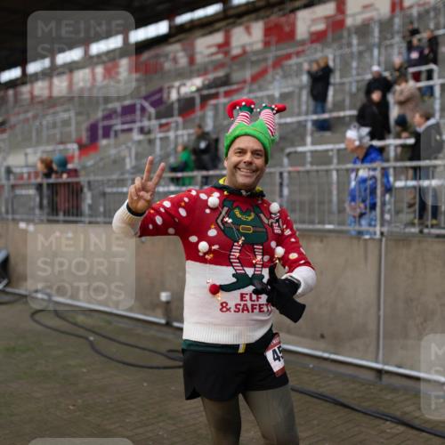 07.12.2025 - St. Pauli X-Mass-Run No. 15 Michael Strokosch http://msf.ph/oto/9362879 07.12.2025 11:19:54 Laufen 45 meine-sportfotos.de