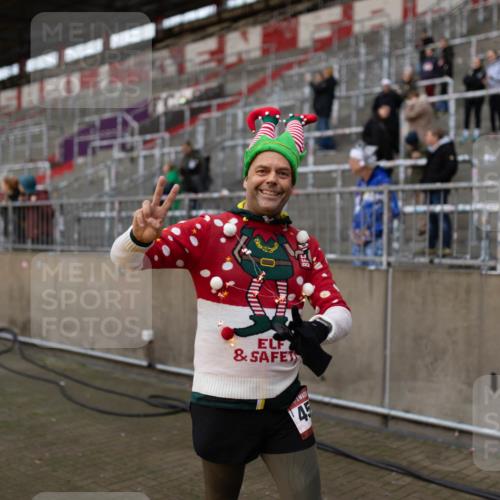 07.12.2025 - St. Pauli X-Mass-Run No. 15 Michael Strokosch http://msf.ph/oto/9362883 07.12.2025 11:19:54 Laufen 45, 0 meine-sportfotos.de