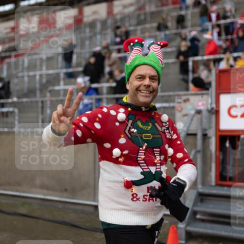 07.12.2025 - St. Pauli X-Mass-Run No. 15 Michael Strokosch http://msf.ph/oto/9362897 07.12.2025 11:19:55 Laufen 2 meine-sportfotos.de