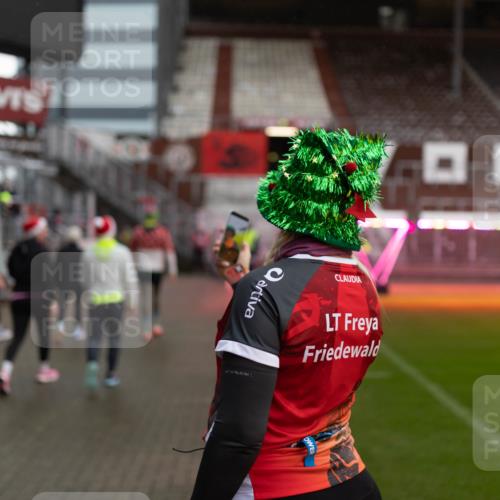 07.12.2025 - St. Pauli X-Mass-Run No. 15 Michael Strokosch http://msf.ph/oto/9362899 07.12.2025 11:20:04 Laufen  meine-sportfotos.de