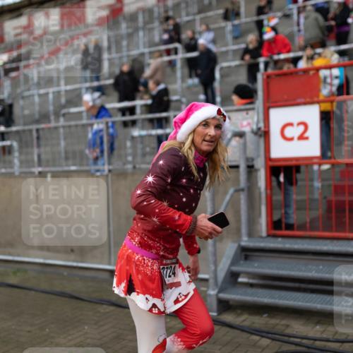 07.12.2025 - St. Pauli X-Mass-Run No. 15 Michael Strokosch http://msf.ph/oto/9362917 07.12.2025 11:20:14 Laufen 724, 2 meine-sportfotos.de