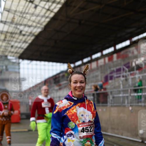 07.12.2025 - St. Pauli X-Mass-Run No. 15 Michael Strokosch http://msf.ph/oto/9362968 07.12.2025 11:20:39 Laufen 4522 meine-sportfotos.de