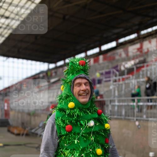 07.12.2025 - St. Pauli X-Mass-Run No. 15 Michael Strokosch http://msf.ph/oto/9363007 07.12.2025 11:21:00 Laufen 3832 meine-sportfotos.de