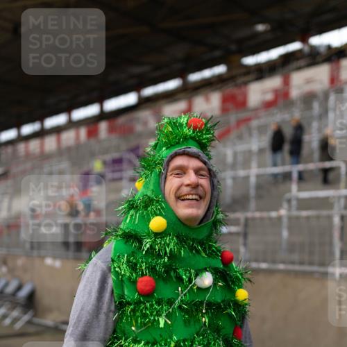 07.12.2025 - St. Pauli X-Mass-Run No. 15 Michael Strokosch http://msf.ph/oto/9363018 07.12.2025 11:21:01 Laufen 3832 meine-sportfotos.de